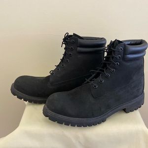Timberland Men’s Classic 6-inch waterproof 11.5 W black. Winter or fashion boot.